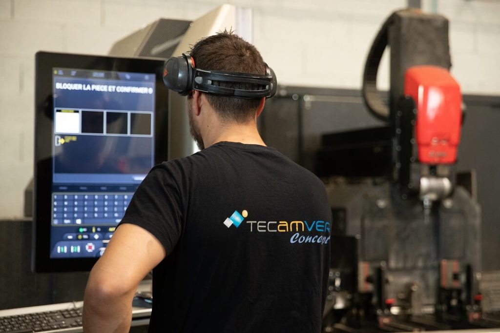 Technicien qualifié TECAMVER au travail